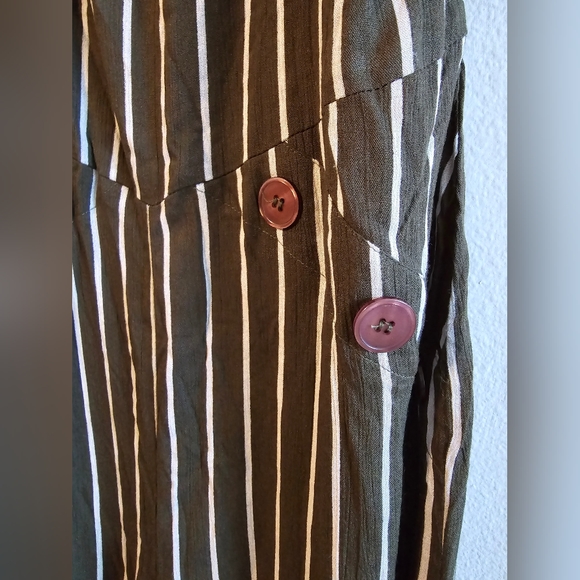 Derek ❤️ Heart - Green Romper - Picture 5 of 6